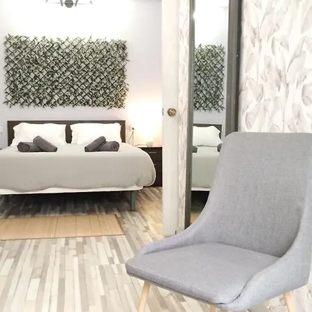 Ezcurdia Apartment *