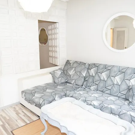 Ezcurdia Apartment *