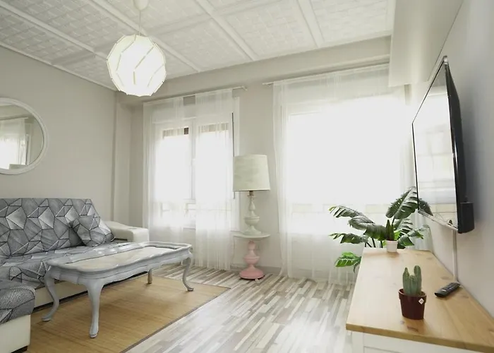 Апартаменти Ezcurdia *